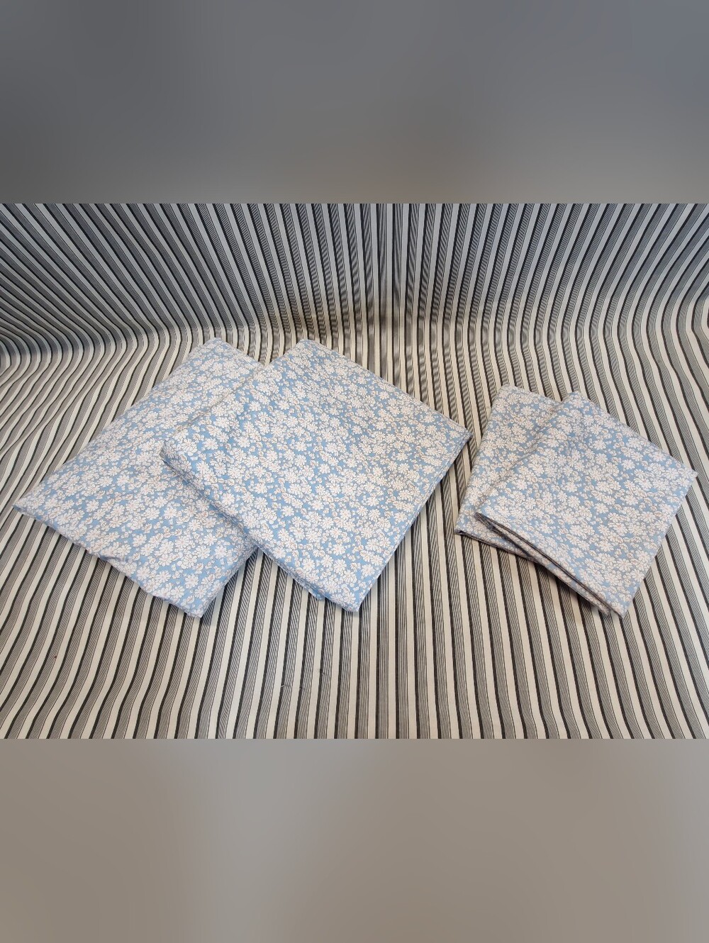 Martha Stewart Queen Sheet Set Blue Floral Flat Fitted 2 Pillowcases